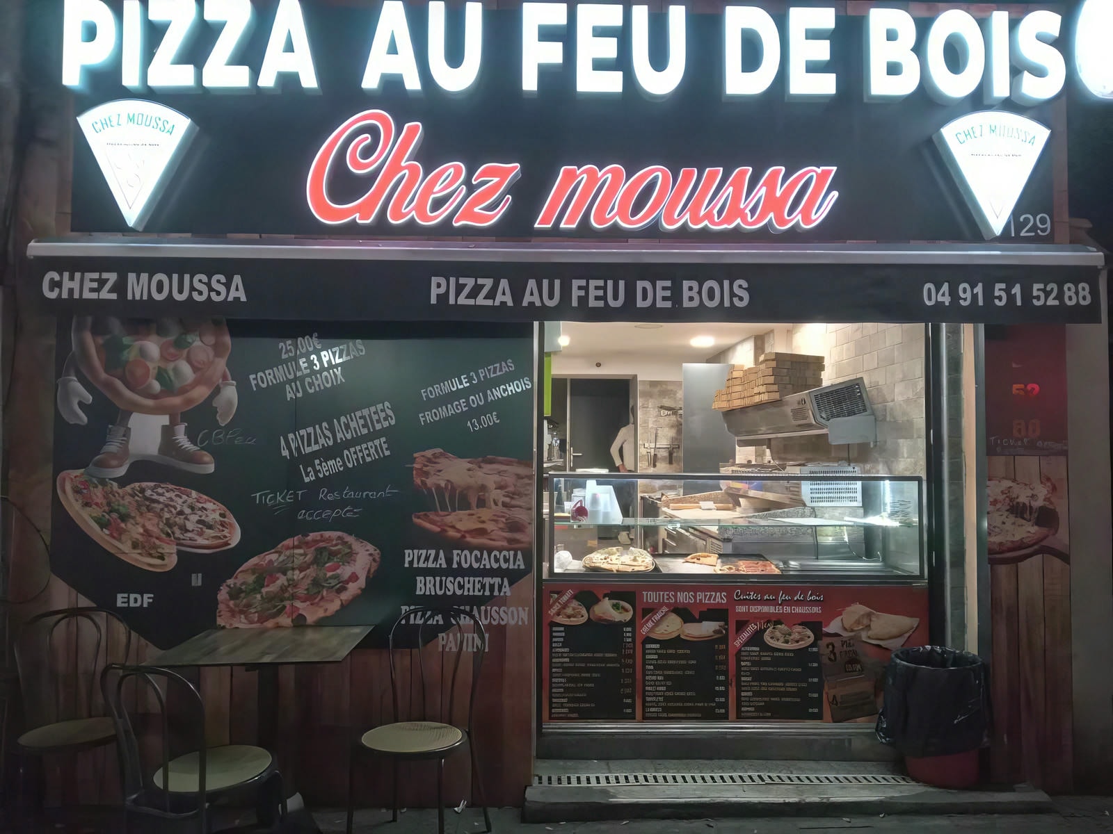 Devanture de la Pizzeria